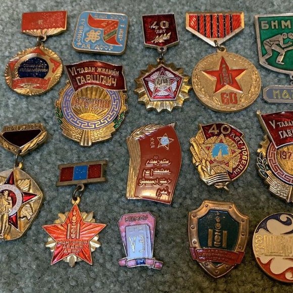 14 NICE COLD WAR SOVIET NAVY USSR RUSSIAN SERVICE BADGE PIN LOT ACCP, 1941, 1971 - Picture 1 of 4